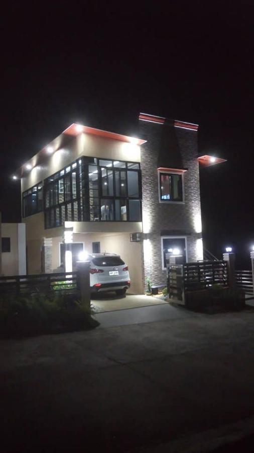 Tagaytay Suite 2 Tagaytay City Esterno foto